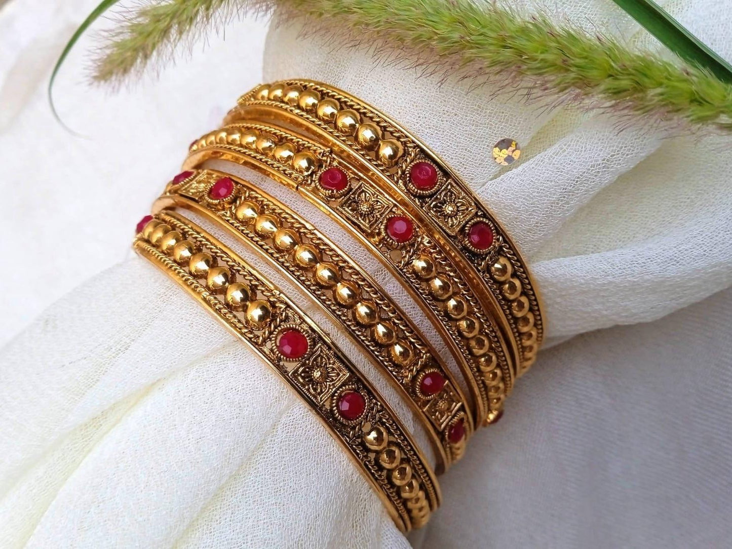 4 PCS BANGLES SET