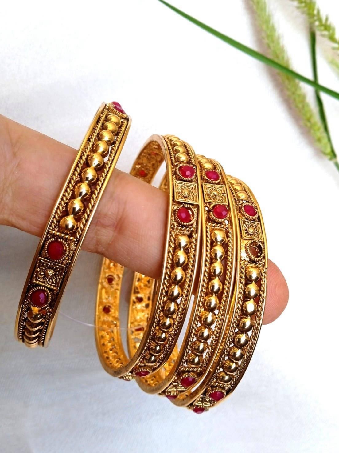 4 PCS BANGLES SET