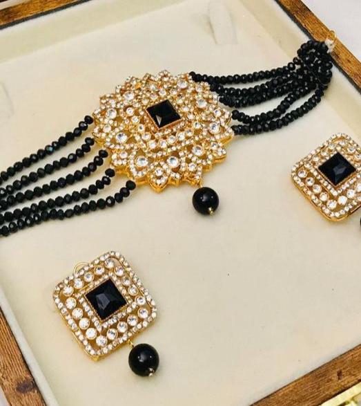 MULTI SQUARE CHOKER SET